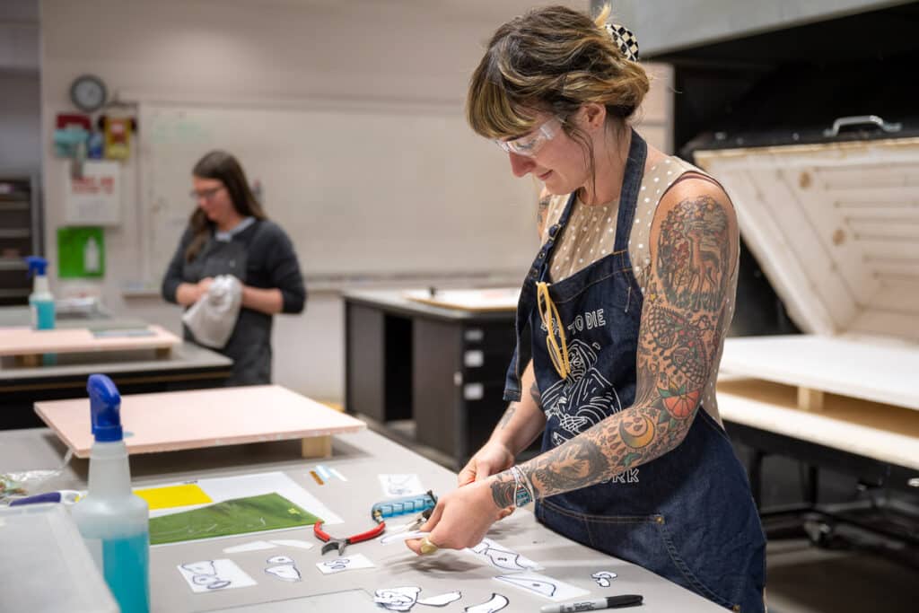 Glass artists working in Bullseye Resource Center Portland