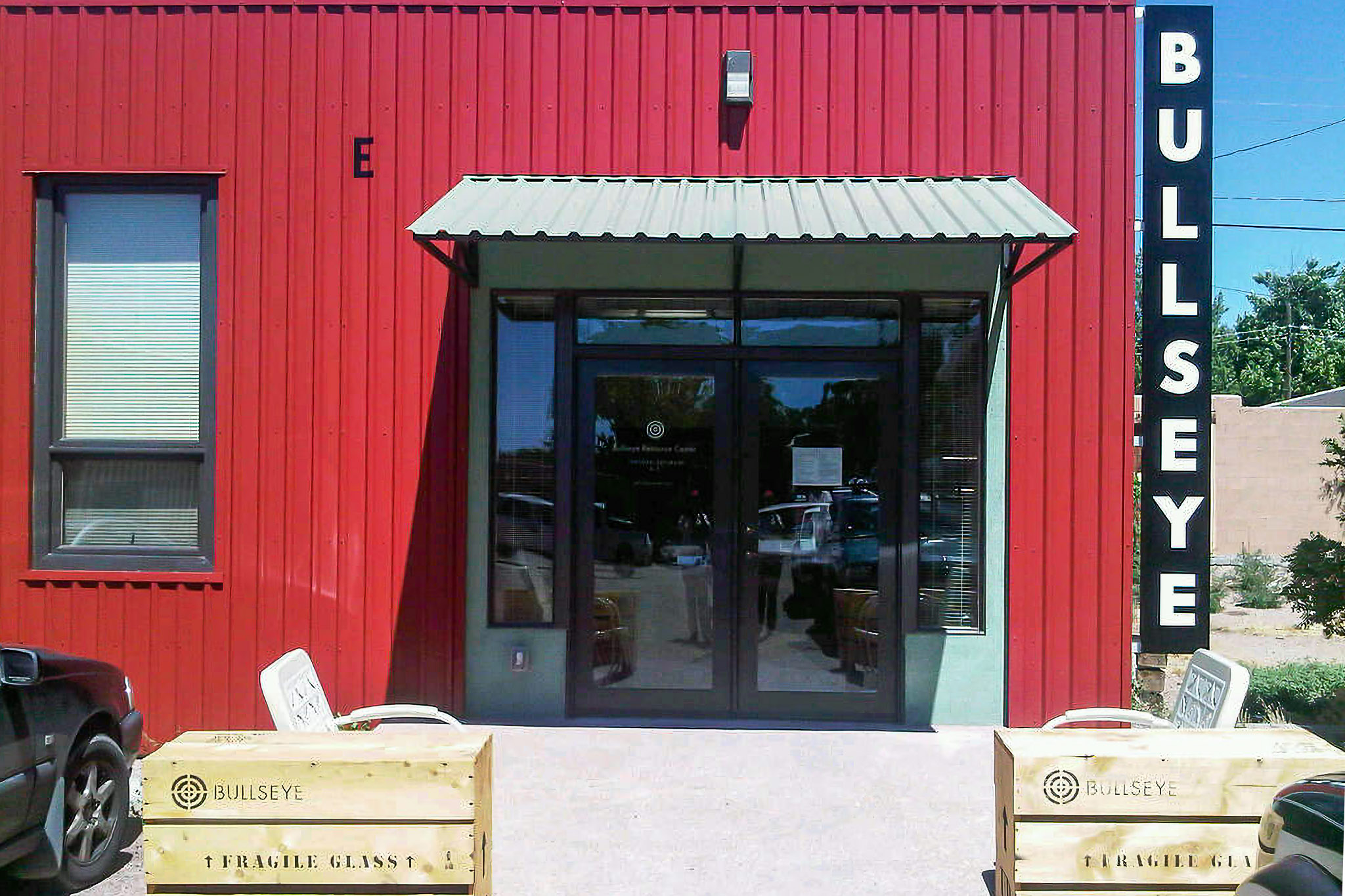 exterior photo of Bullseye Glass Resource Center Santa Fe